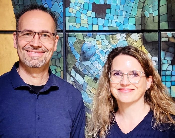 Eddi Hüneke und Christine Piontek beim ersten Treffen zum neuen Buchprojekt über den Umgang mit Demenz.