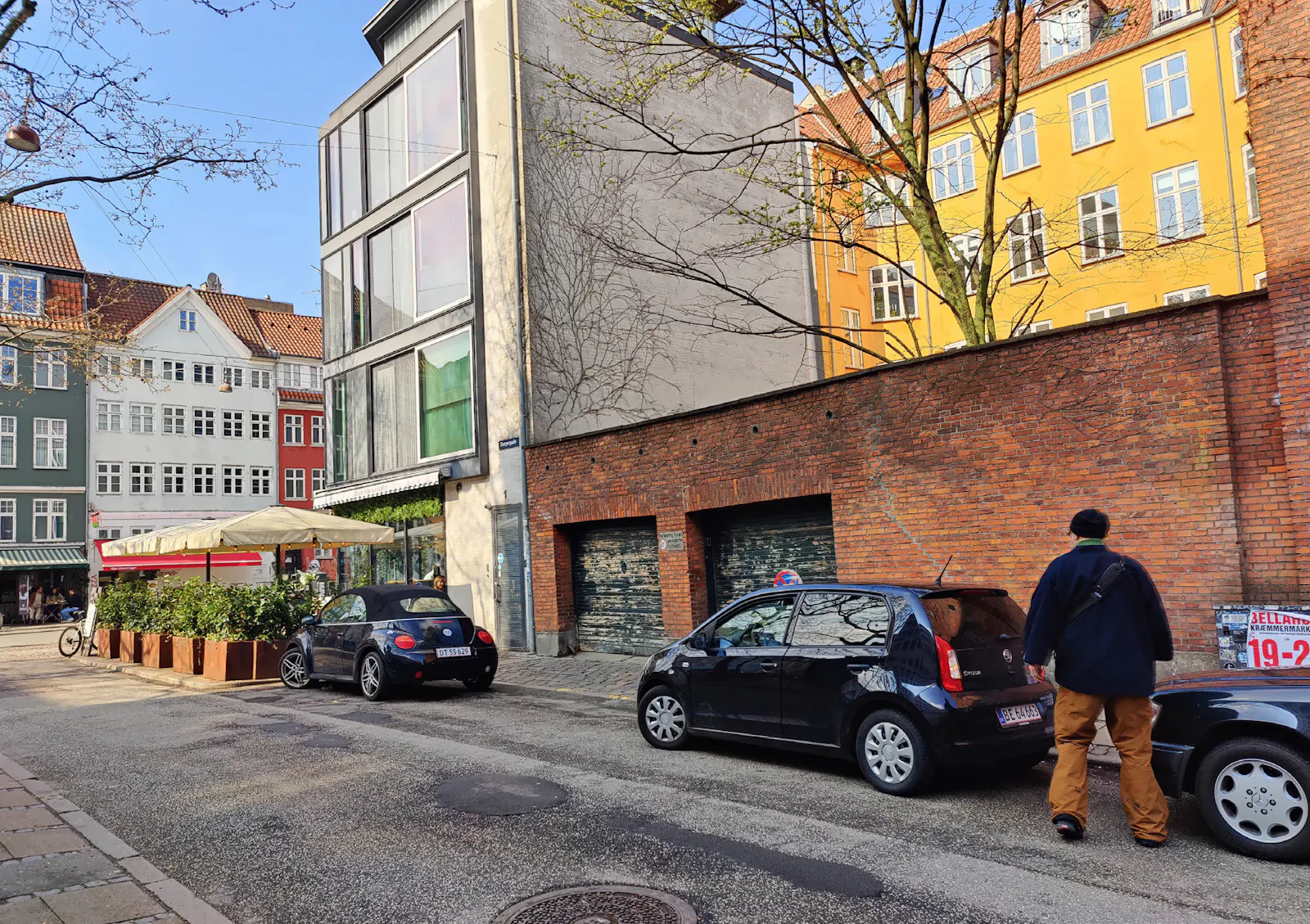 A MIX OF CONTEMPORARY & CLASSIC NORDIC ARCHITECTURE - Copenhagen blends modern design with classic Nordic architecture, both visible throughout the city | Borgergade 1b, 1123 København, Denmark