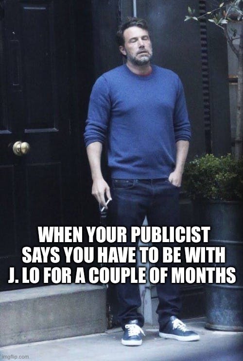 Ben Affleck, gestresst rauchend vor der Tür: »When your publicist says you have to be with J.Lo for a couple of months«