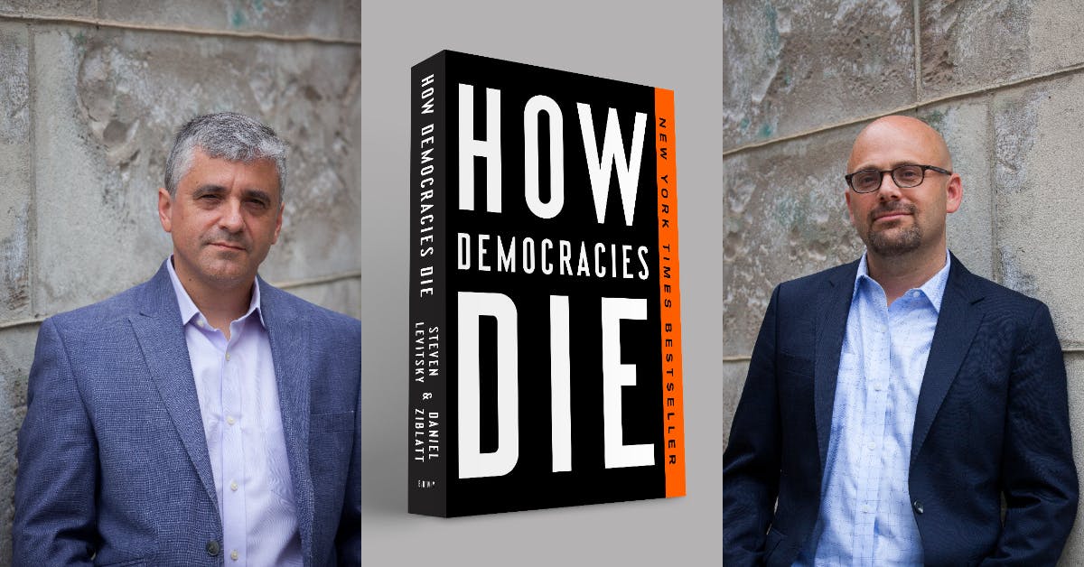 Das Buch »How Democracies Die« von Steven Levitsky und Daniel Ziblatt argumentiert, dass moderne Demokratien meist nicht durch plötzliche Putsche, sondern schleichend von gewählten Führern ausgehöhlt werden. Entscheidend sind dabei der Abbau informeller Normen wie gegenseitige politische Zurückhaltung und die Anerkennung politischer Gegner als legitime Akteure. Wenn Parteien aus kurzfristigem Machtkalkül antidemokratische Kräfte tolerieren oder unterstützen, kann dies langfristig zum Zusammenbruch demokratischer Institutionen führen.