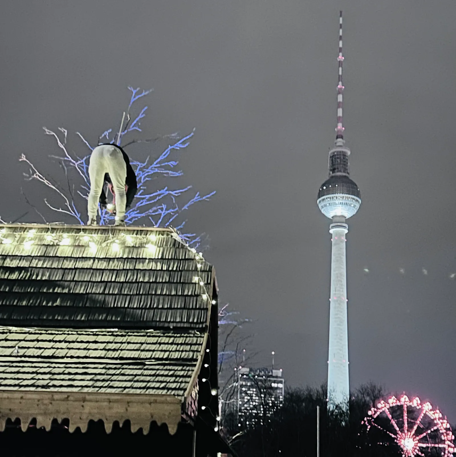 Fernsehturm, Weihnachtsmarkt-Aufbauer in Berlin