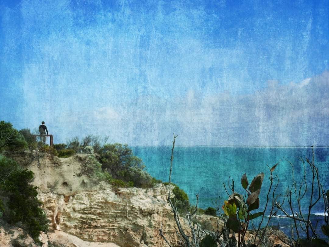 die Aussicht ( Australien)


Auflage  :              25
Groesse :              12 x 18 cm






In eigener Sache,
das Bild des Monats verwandelt sich nun in das Bild der Woche.
Ein Bild kann auch immer ein schönes Geschenk sein.


Vielen herzlichen Dank für euer Interesse.
Preise sind telefonisch zu erfragen oder per Email

Interessiert? Schreib mir einfach an cege@gmx.de

oder nehmt über meine Webseite Kontakt zu mir auf.