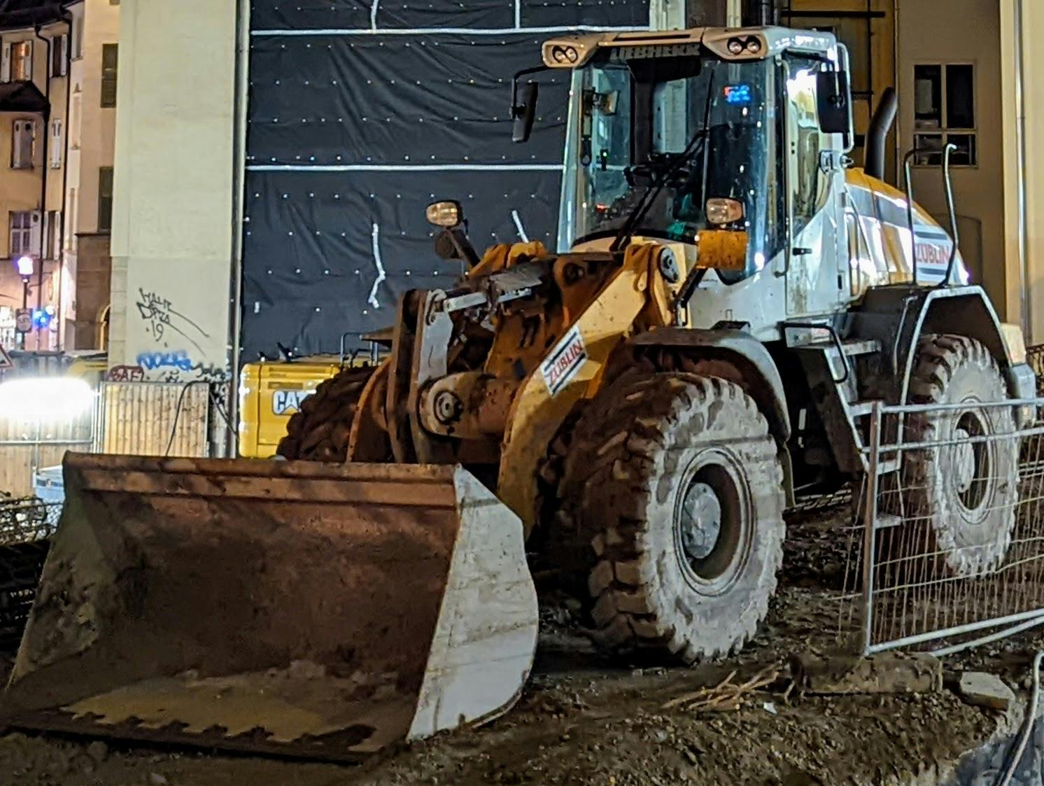 Symbolbild: In Gaisburg wird weiter gebaggert - weil Wasserrohre marode sind. Foto: Jürgen Brand