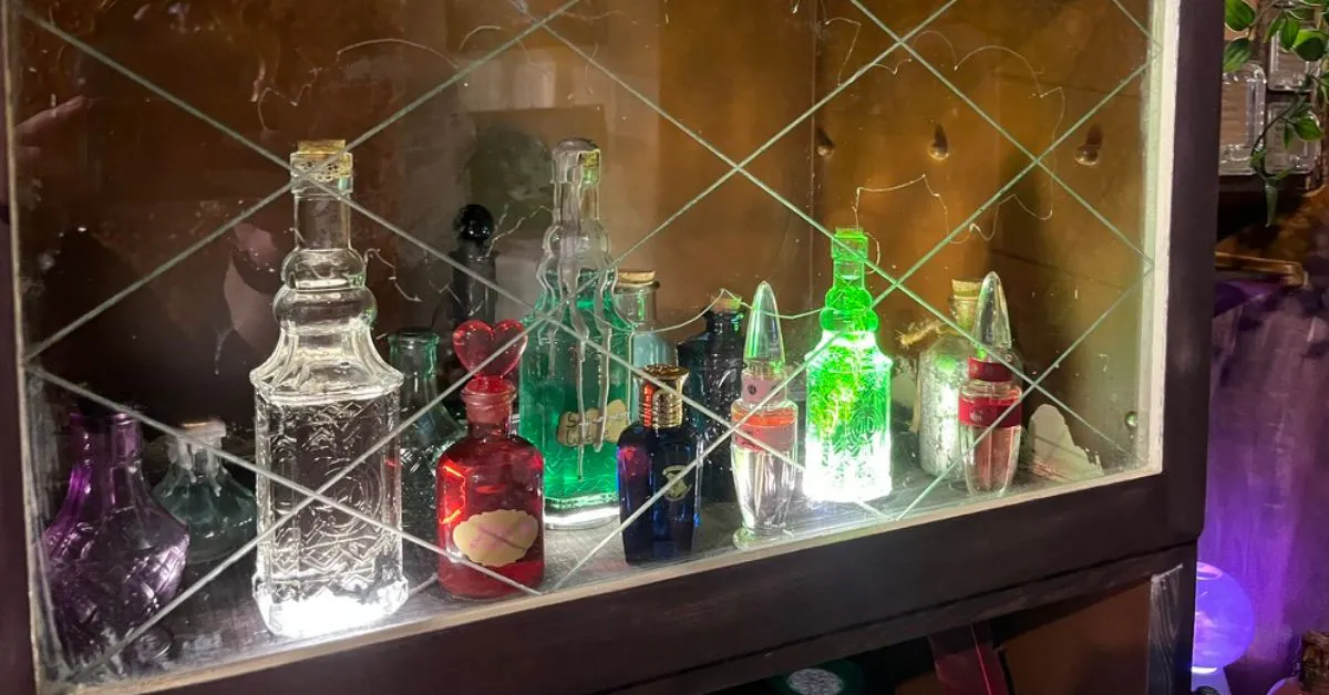 Magische Flaschen auf der HeroesXP im Harry-Potter-Zimmer