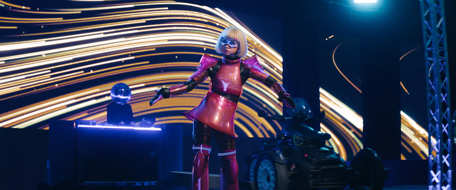 Dancing Queen M3GAN isch back in M3GAN 2.0 // © 2025 Universal Studios. All Rights Reserved.