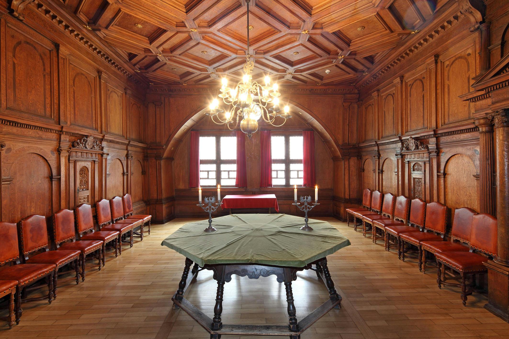 Der grüne Tisch im Regensburger Reichstag