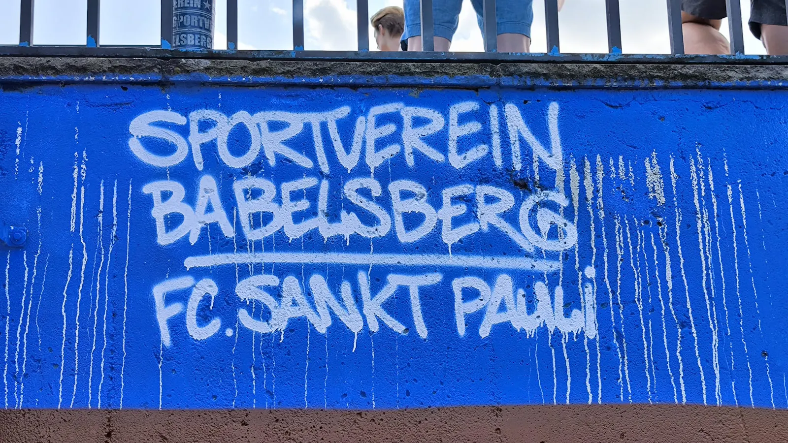 Karl Liebknecht Stadion. Graffiti Sportverein Babelsberg FC Sankt Pauli