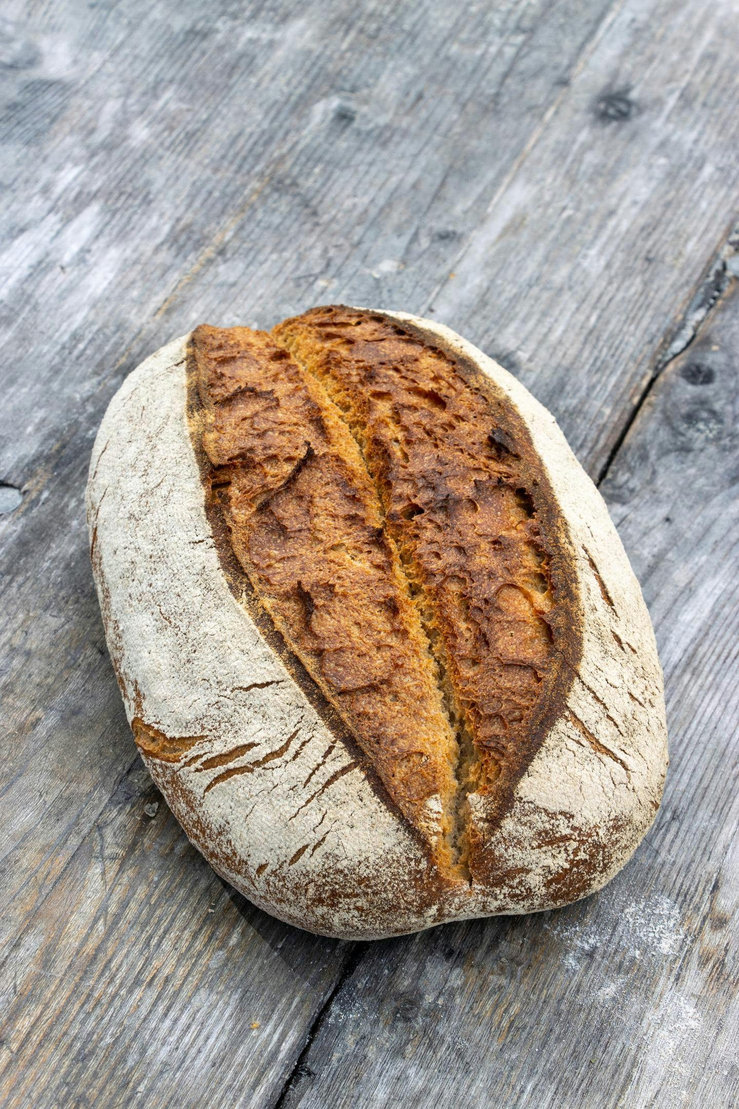 Ein wunderbares Dinkelmischbrot, dessen "Verkehrsbezeichnung" all die Aromen und Hintergründe nicht verrät.