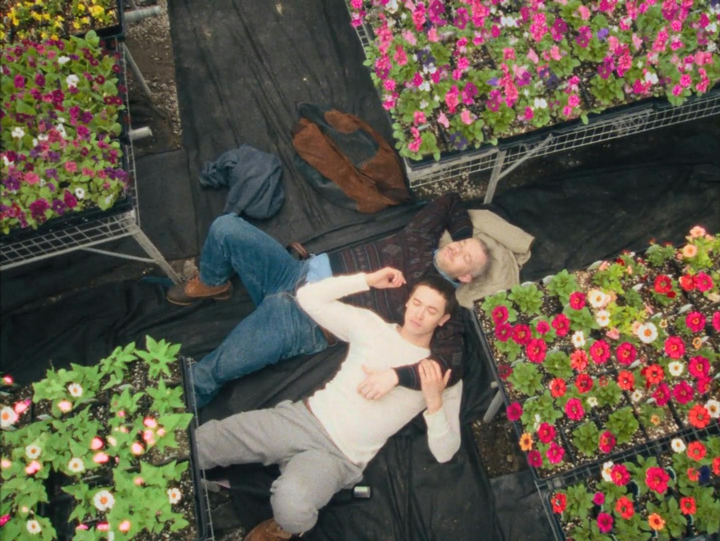 Seltener Moment der Zweisamkeit: Andrew (Tovey) und Lucas/Gus (Blyth) // © Cinemien