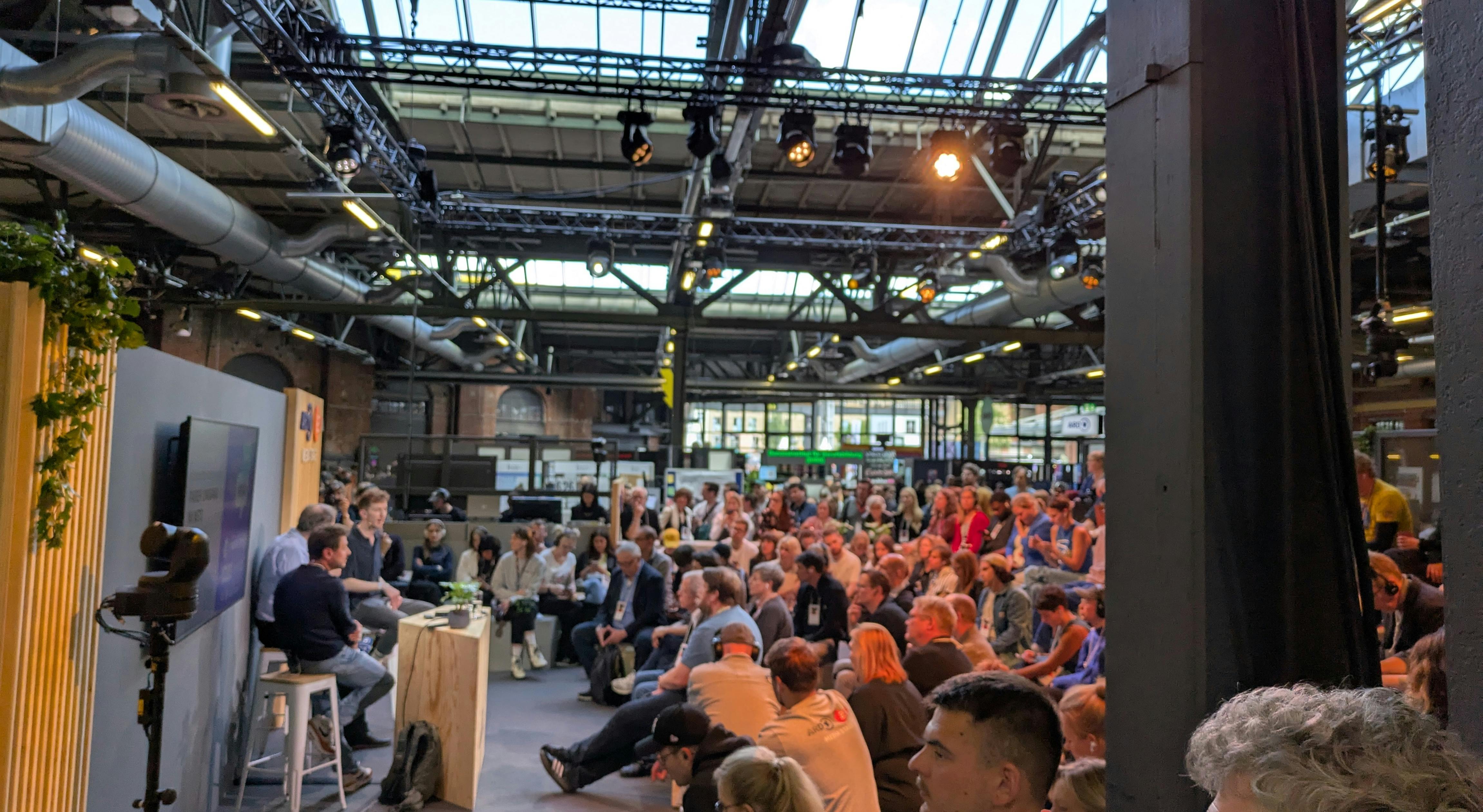 Bild von gut besuchter ARD-ZDF-Mediastage bei der re:publica 2025