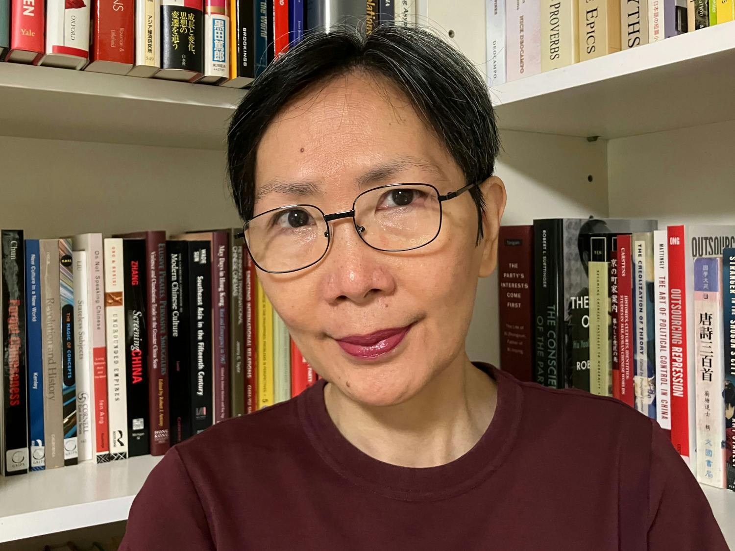 Caroline Hau's emotionally charged and intelligent novel 'Tiempo Muerto' has finally been translated into German and has been published by Wunderhorn Verlag. Hau elegantly and equally complexly recounts the tragedy of reproduced colonial conditions and symbiotic hierarchies, not only in Philippine society...
(Available in Arabic, English, French, German & Spanish)