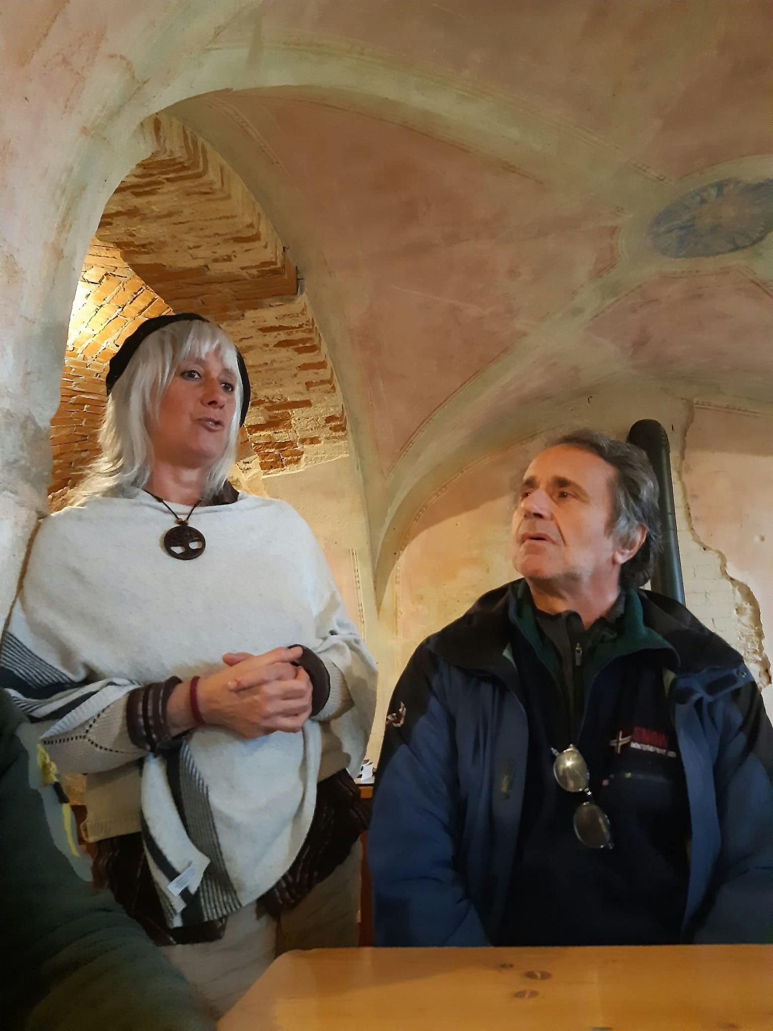 Manuela Tamietti e Maurizio Pellegrini alla presentazione del libro Imparare Fcendo alla Trappa di Sordevolo il 4 maggio 2025