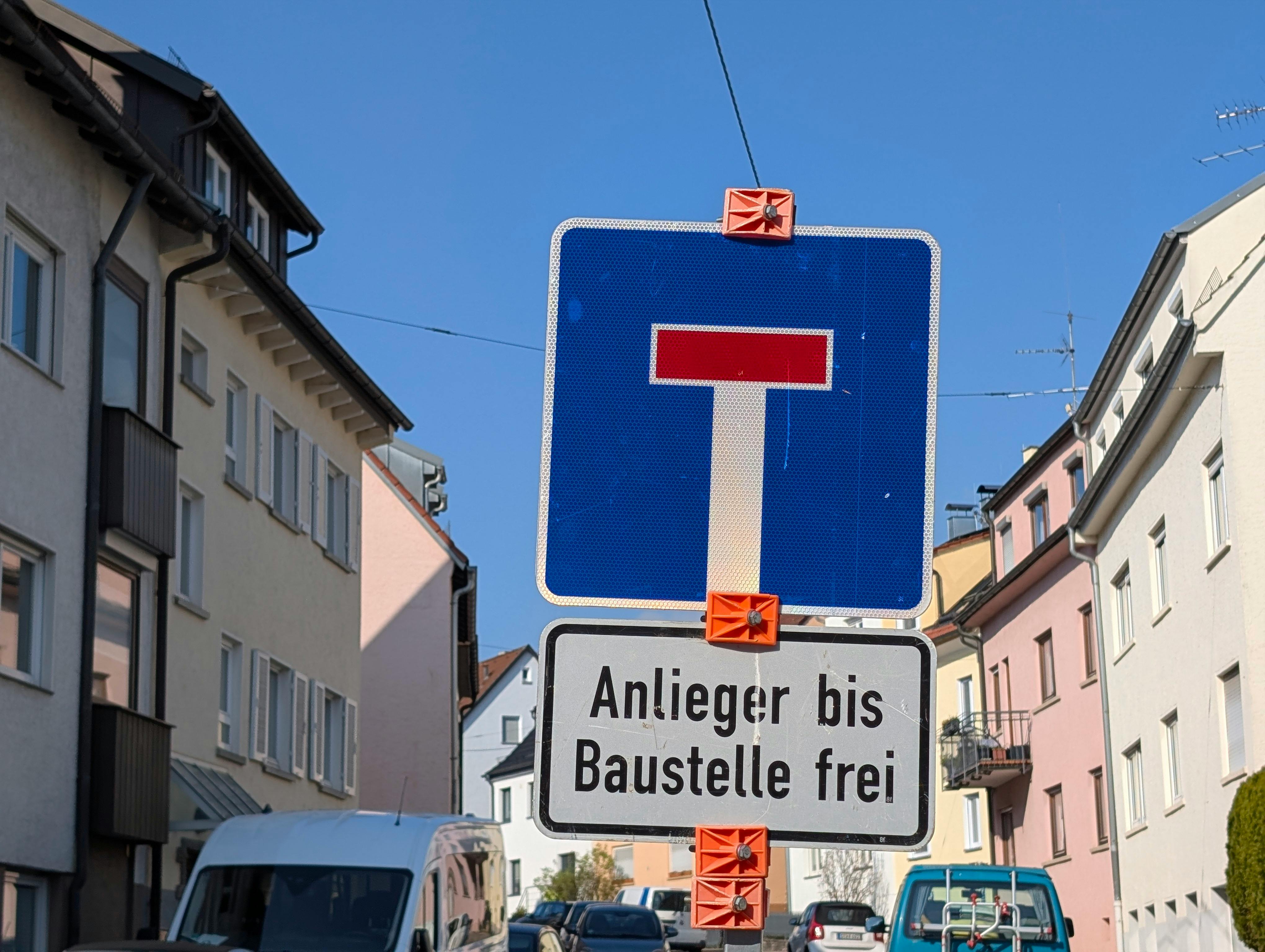 Schild mit der Bedeutung "Sackgasse". Foto: Jürgen Brand