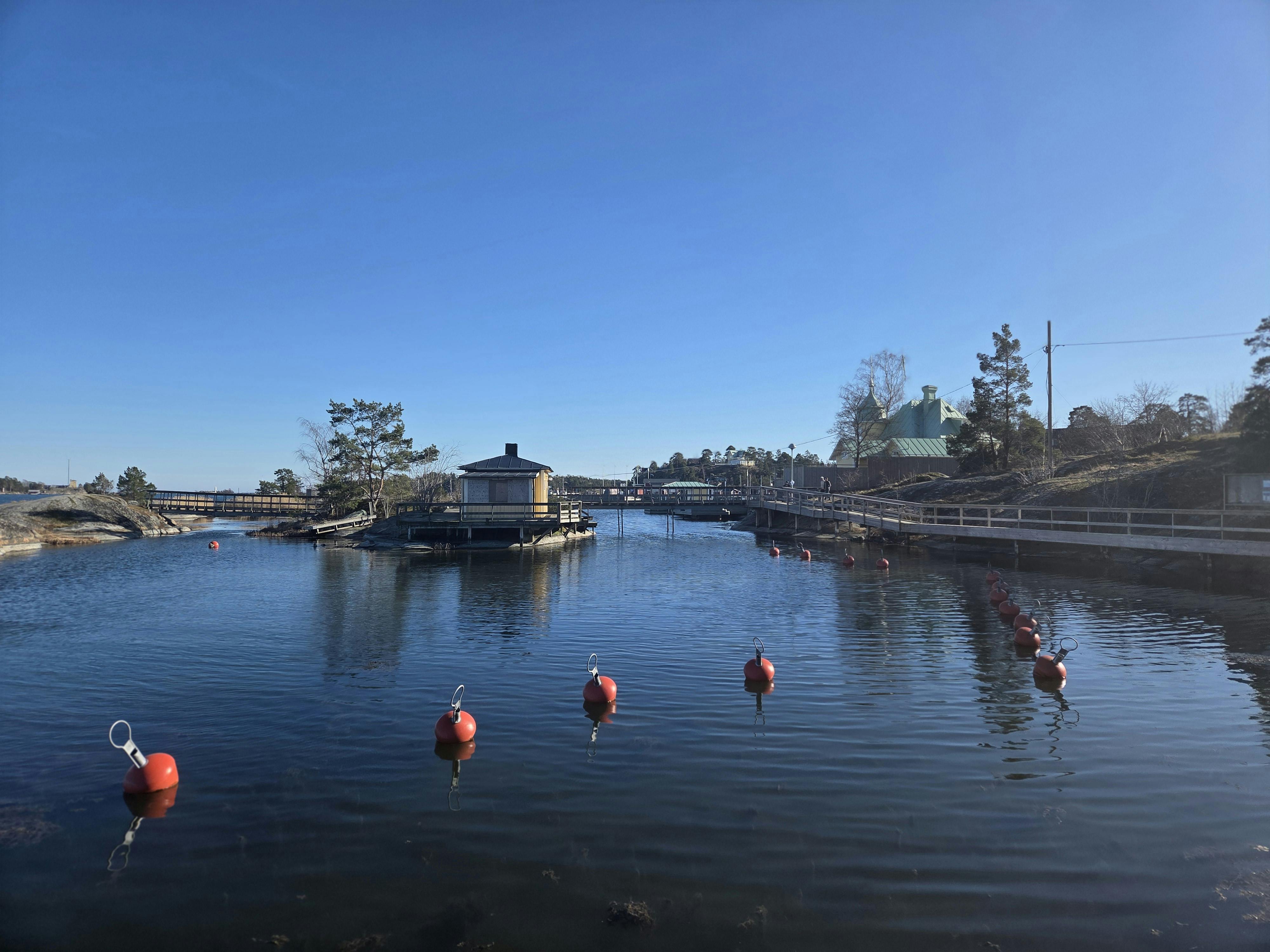 Die Ostsee, Holzhäuser in Arösund