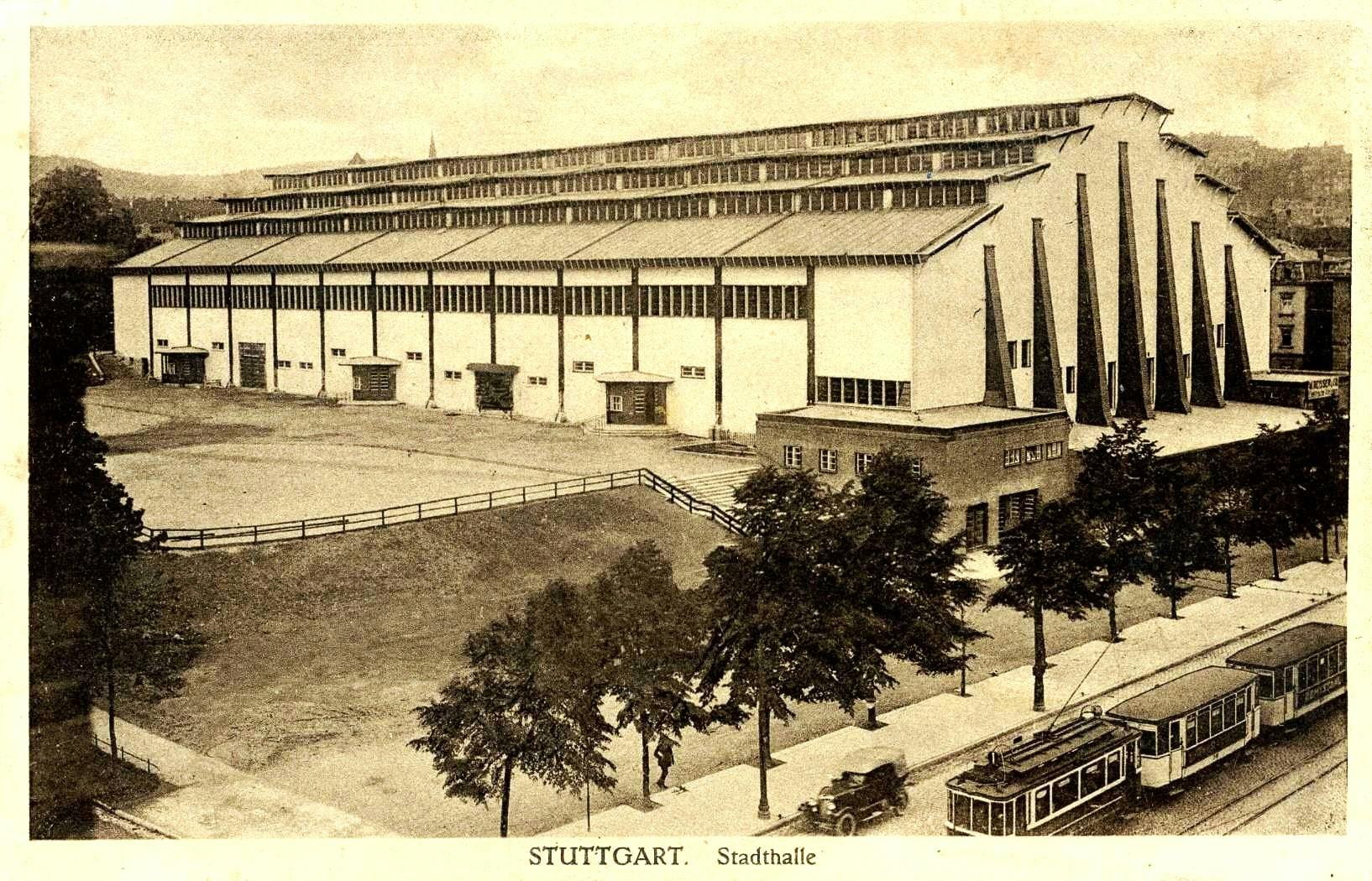 Die vom Stuttgarter Architekten Hugo Keuerleber entworfene und 1926 eröffnete Stadthalle an der Neckarstraße in Berg war Schauplatz großer Ereignisse. Bild: Sammlung Gohl