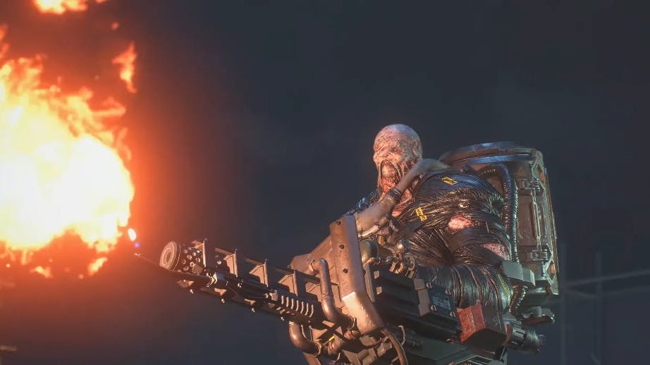 Nemesis, ein Monster mit vager humanoider Form, mit Flammenwerfer