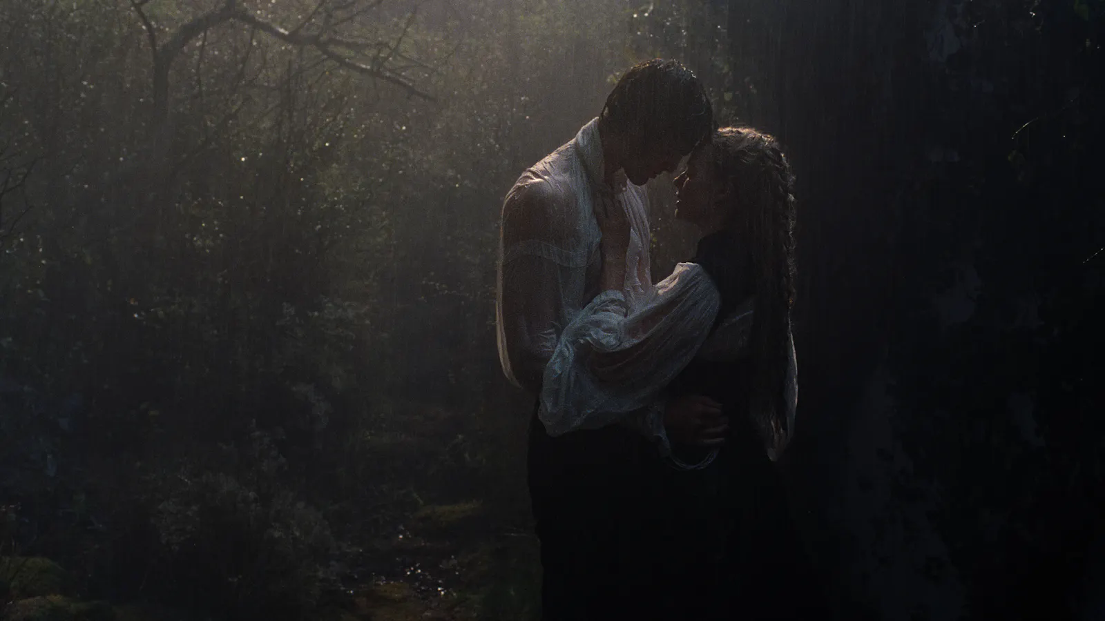 Regenkuss und kaum sexueller Überdruss: Jacob Elordi als "gemachter" Heathcliff und Margot Robbie als Catherine Earnshaw // © 2026 Warner Bros. Ent. All Rights Reserved