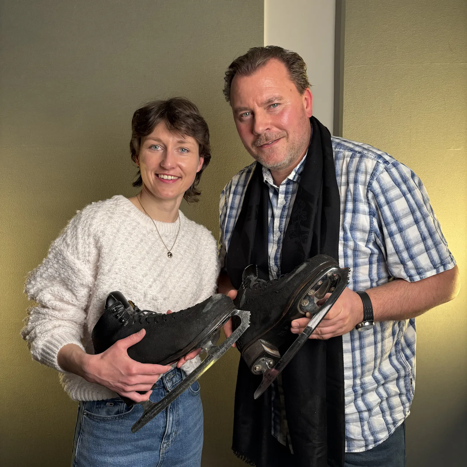 Podcast-Macherin Tina Grassow mit Erfolgstrainer Michael Huth