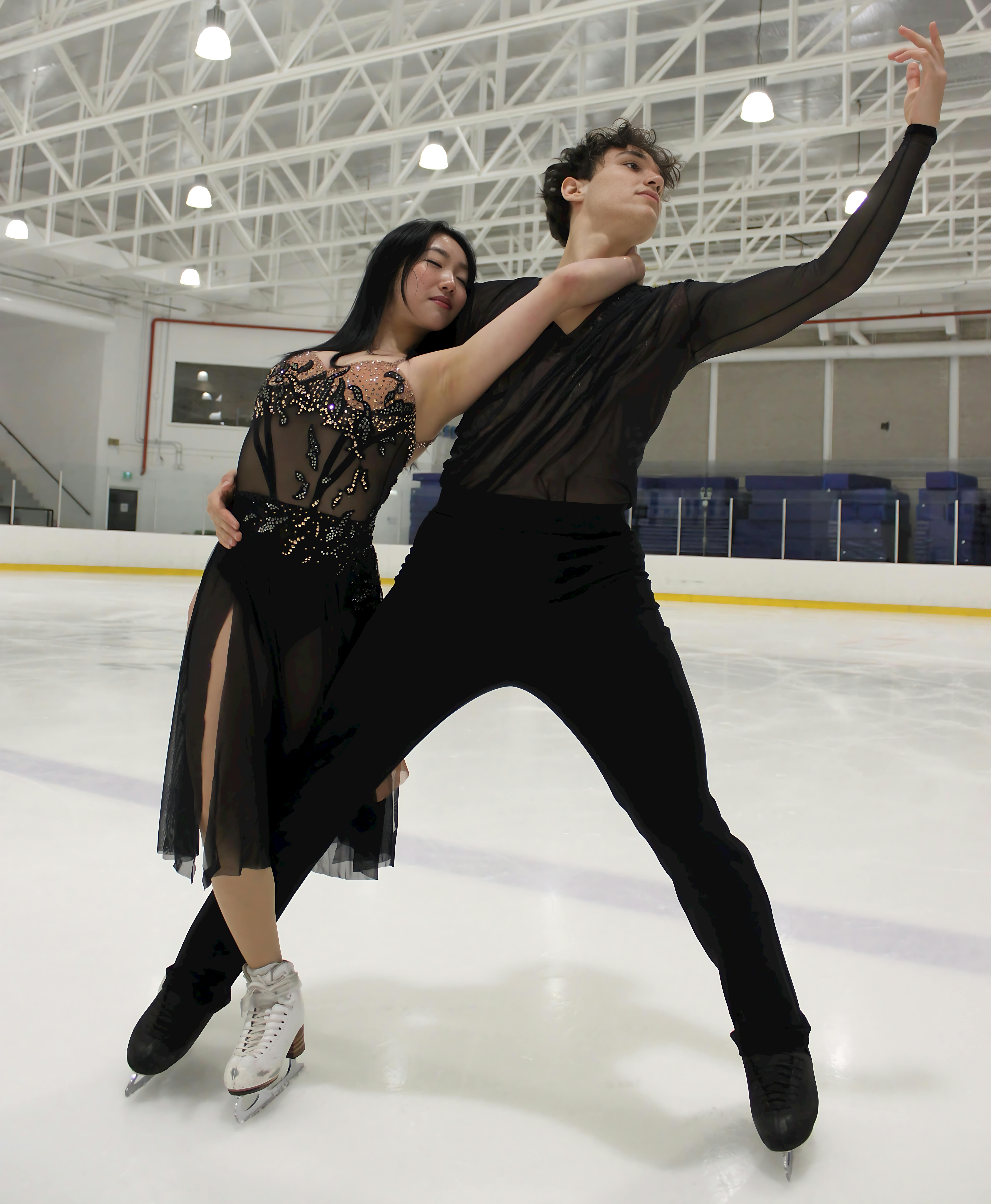 Das neue Eistanzpaar Sara Kishimoto/Michail Savitskiy