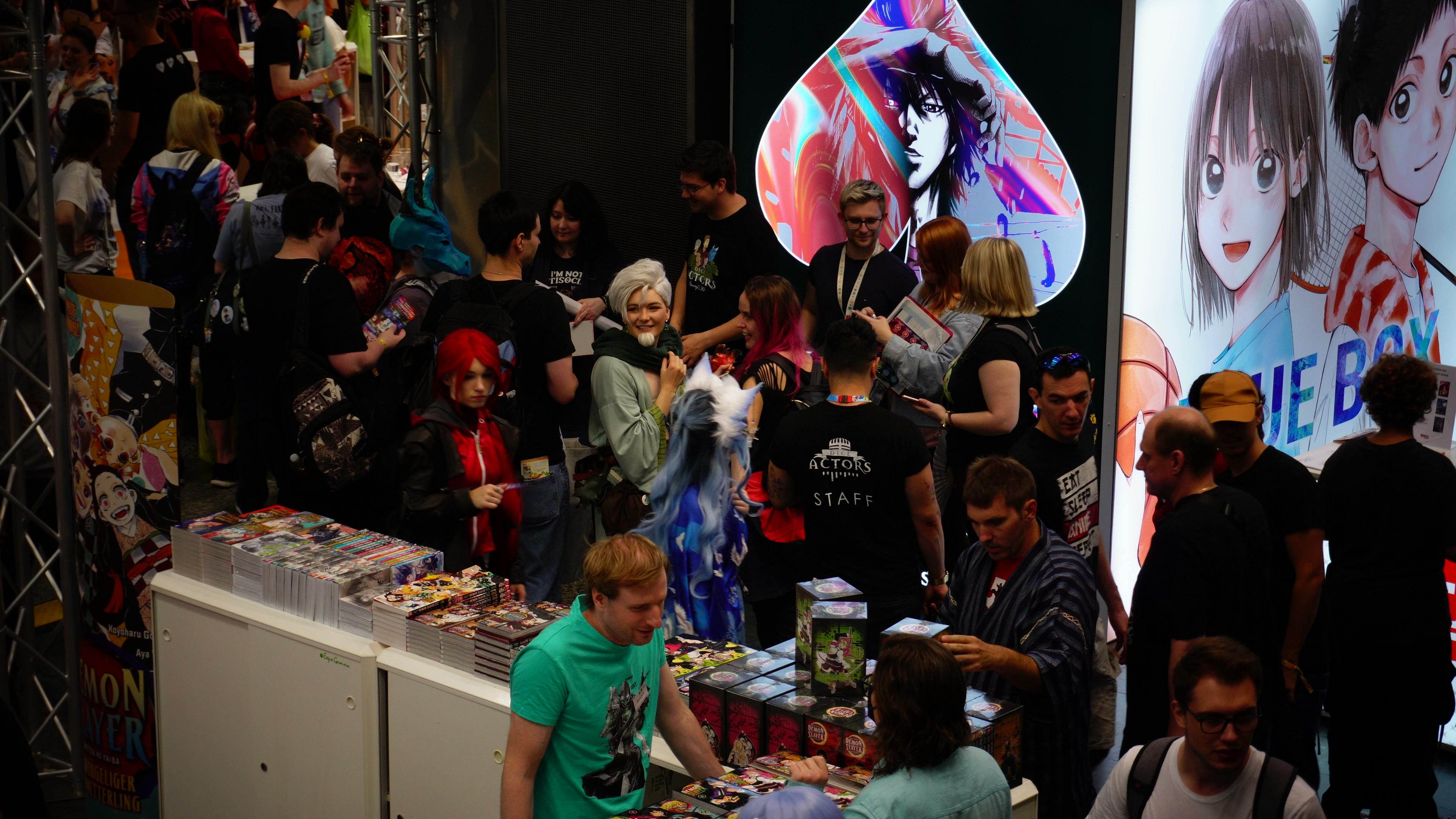 Dice Actors und Community-Mitglieder im Gewusel der AnimagiC