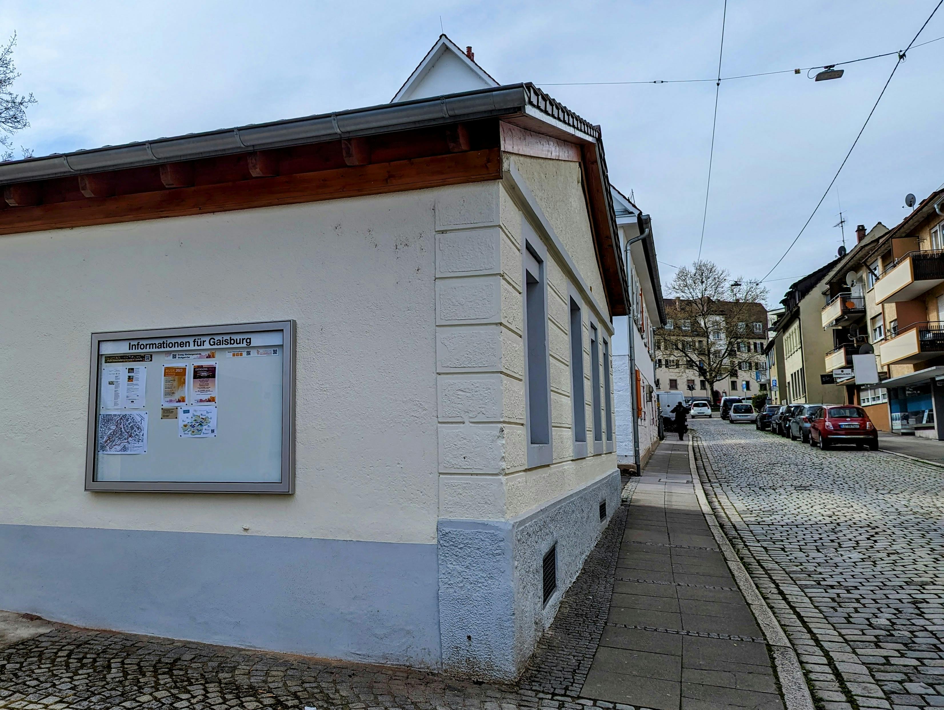 Aus Mitteln des Verfügungsfonds finanzierter Schaukasten an der Hornbergstraße. Foto: Jürgen Brand
