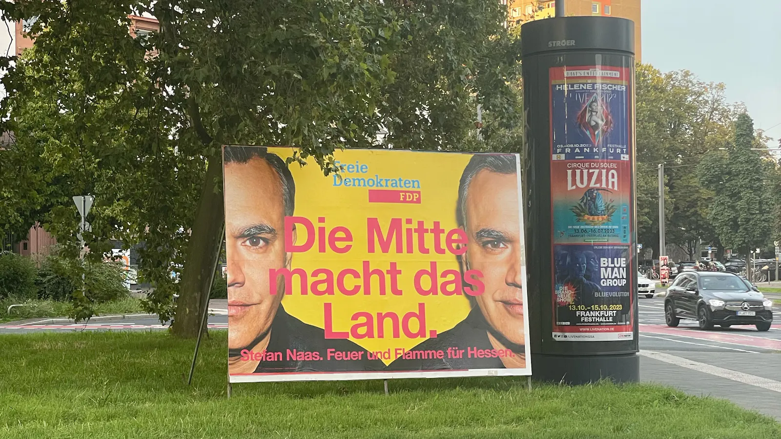 Die FDP Hessen plakatiert mit "Die Mitte macht das Land."