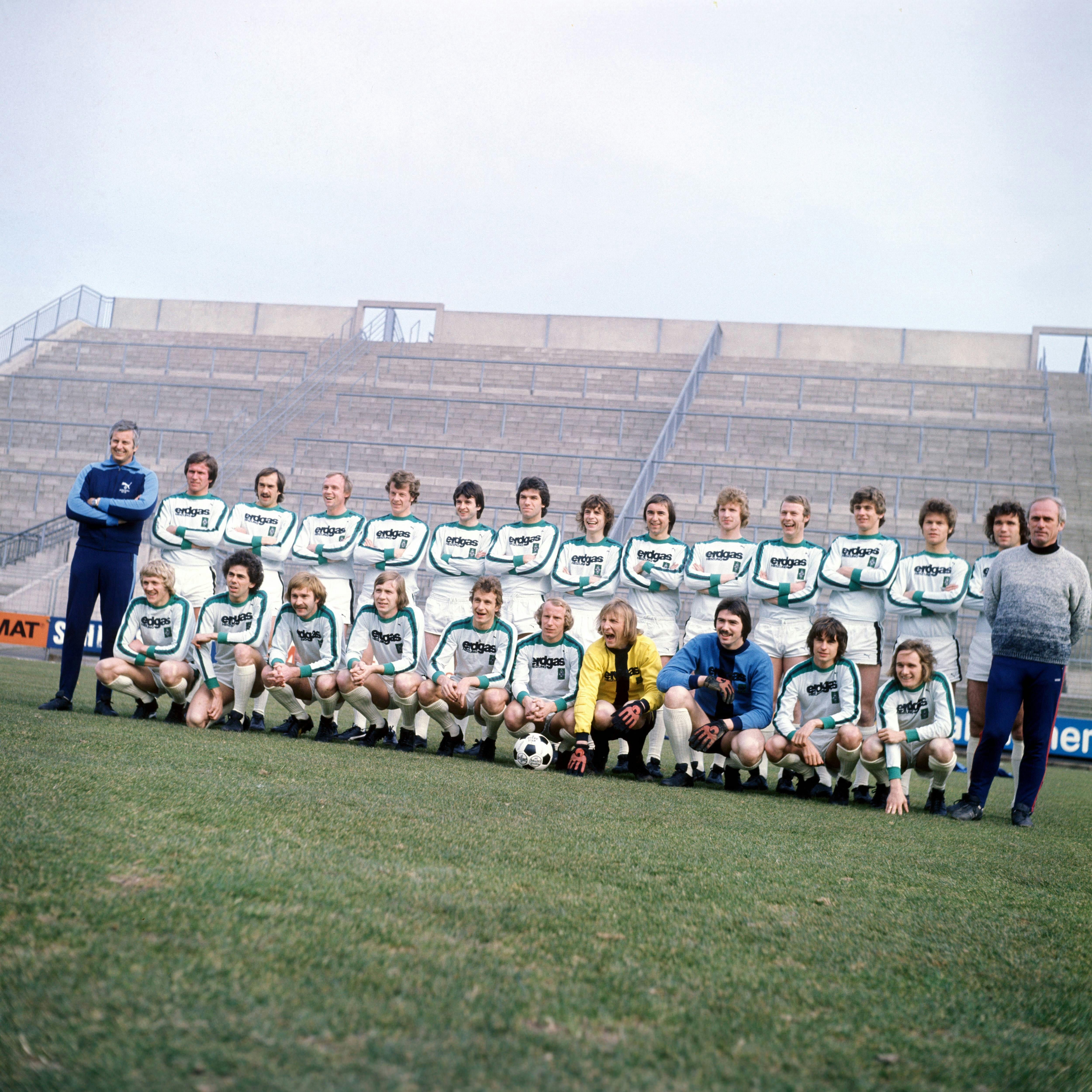 Hauptsponsorpräsentation am Bökelberg im Januar 1976