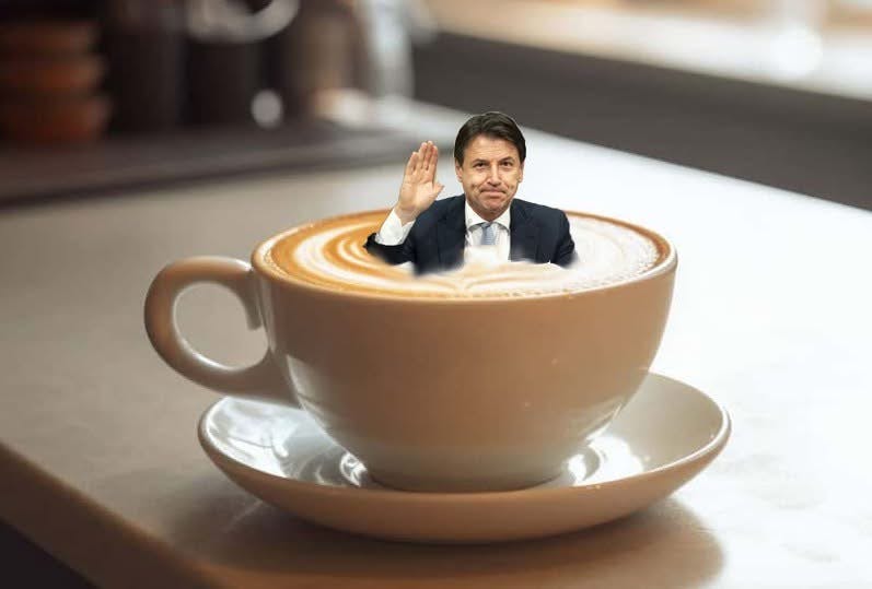 Giuseppe Conte wird sogar im Milchkaffee serviert.