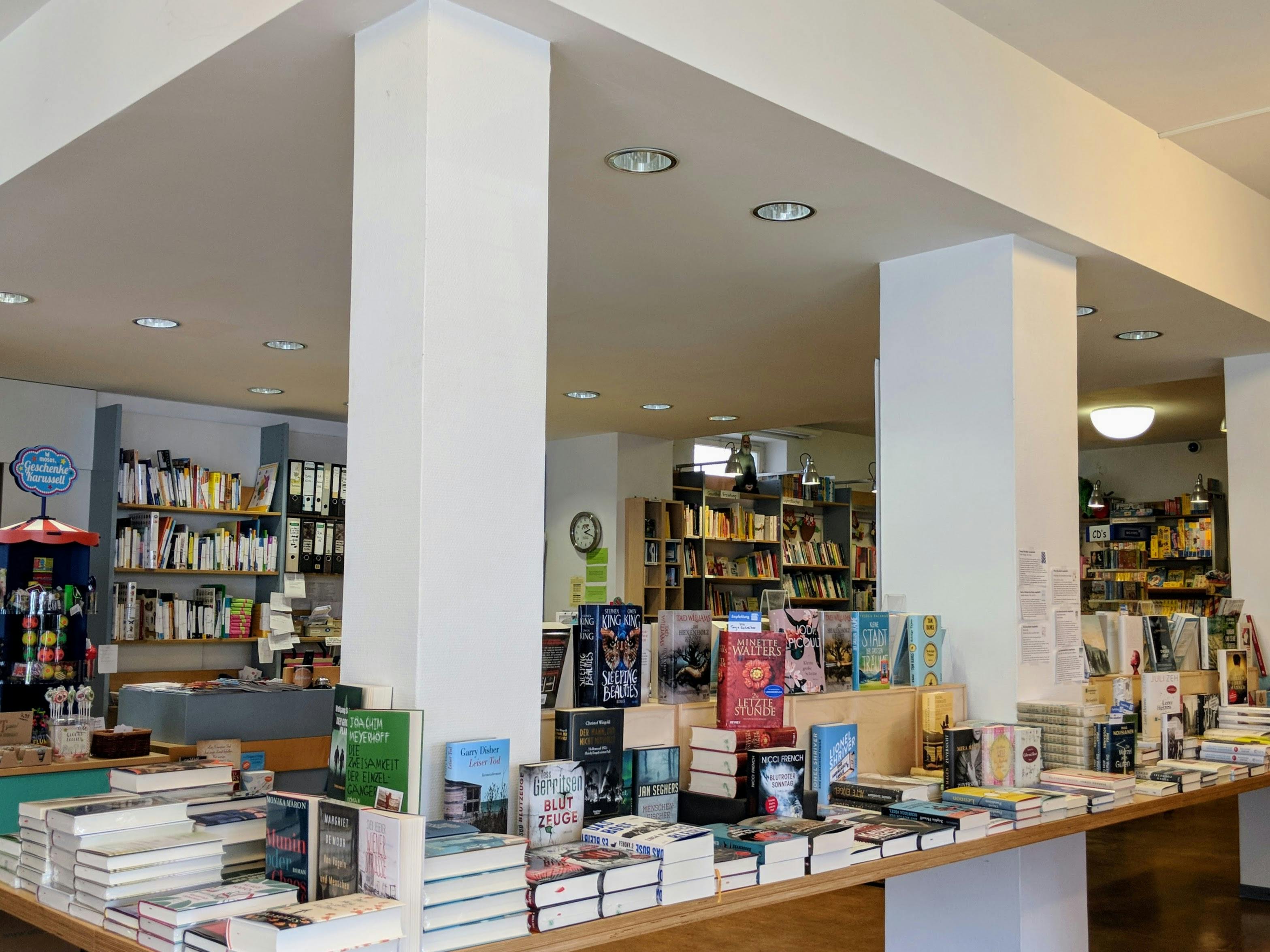 Die Ostend-Buchhandlung an der Ecke Ostend-/Klingenstraße. Foto (Archiv): Jürgen Brand
