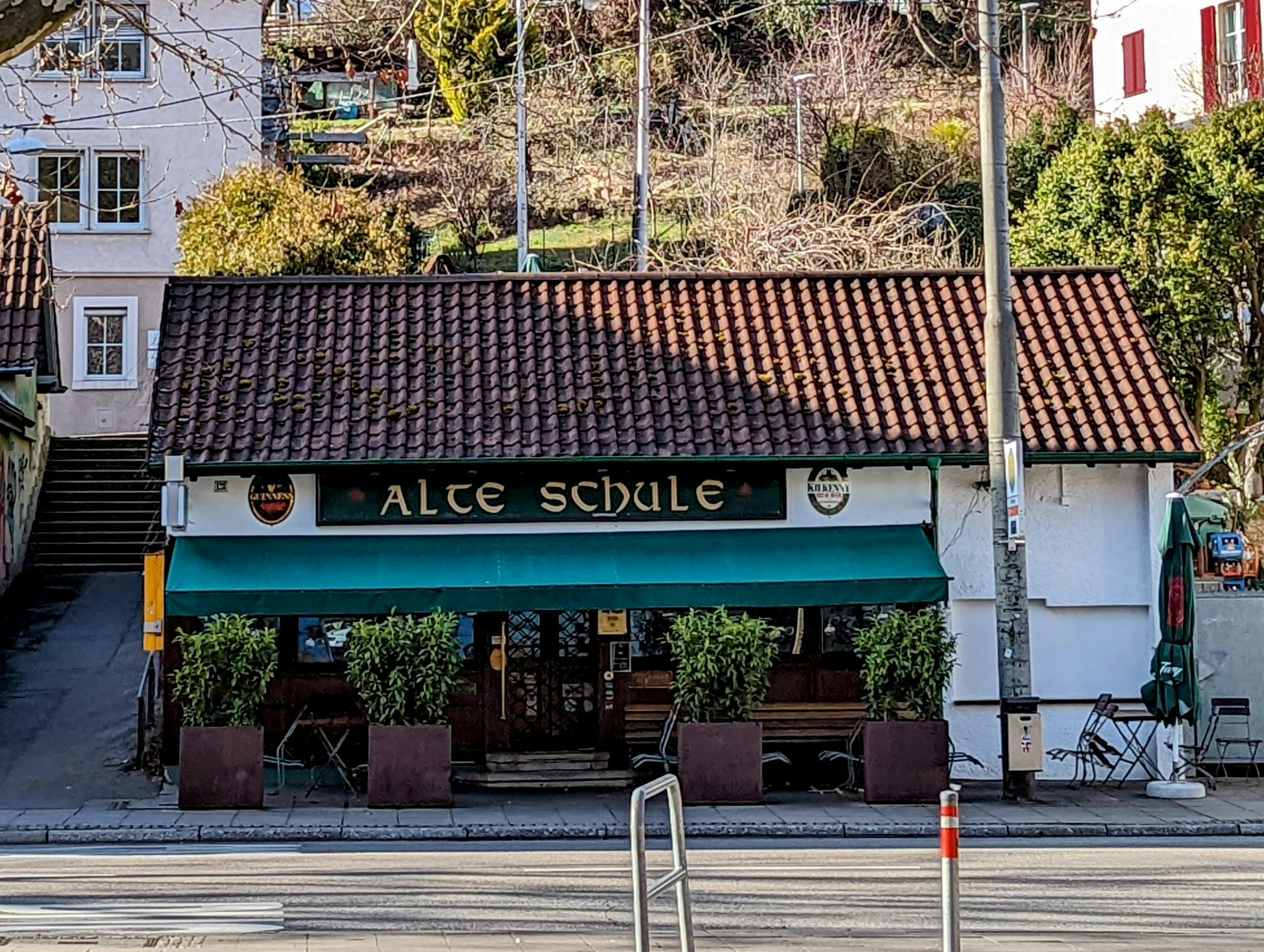 In der Alten Schule wird am Montag und Dienstag viel diskutiert - nicht nur über Fußball. Foto: Jürgen Brand