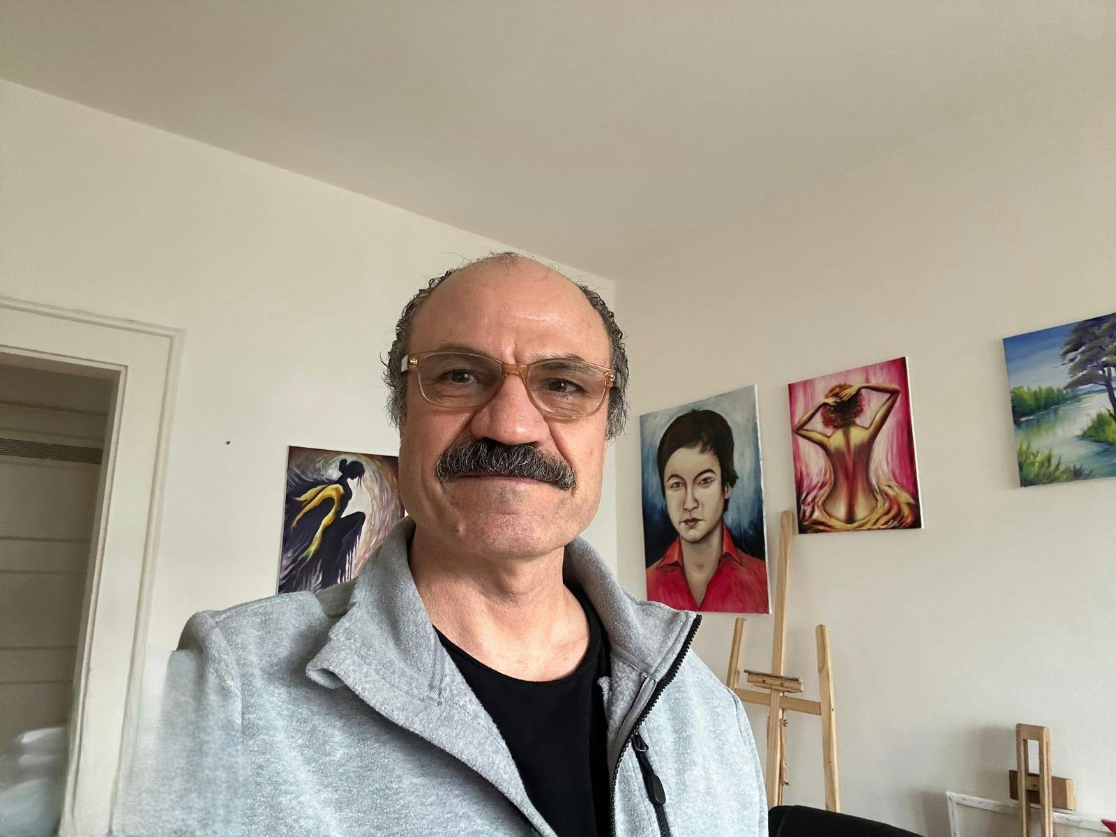 Tuesday like a holiday in a field of thorns: From Menaf Othman, a Kurdish-Syrian writer who endured decades in prison, this essay explores how Tuesday becomes hope, ritual and rebellion behind bars. Dive into a powerful reflection on connection, solitude and being “different” in the darkest of places...
(Available in Arabic, English, French, Spanish & Turkish)
