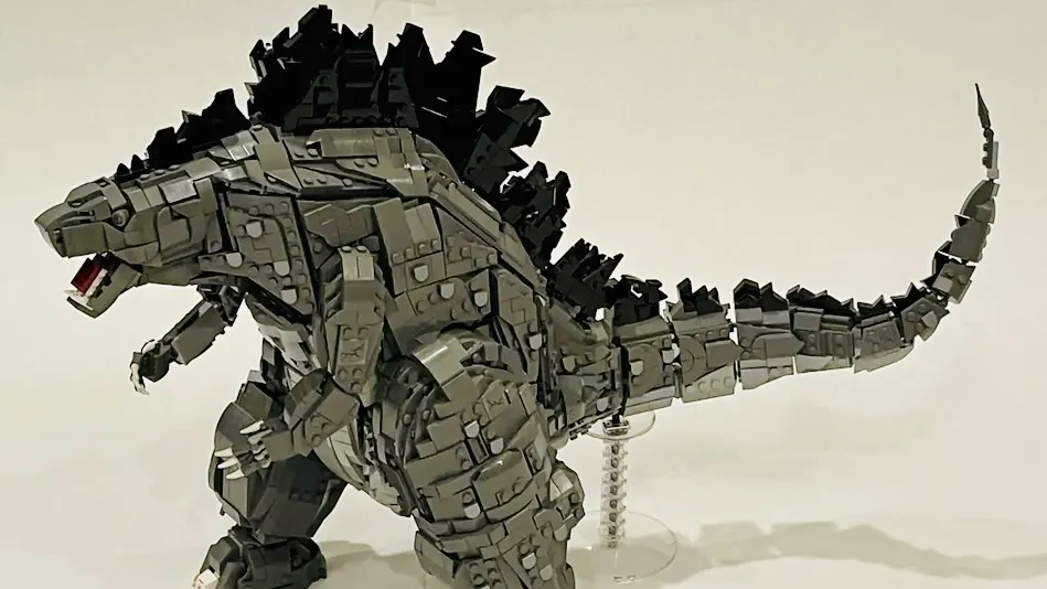 Godzilla aus Lego-Steinen.
