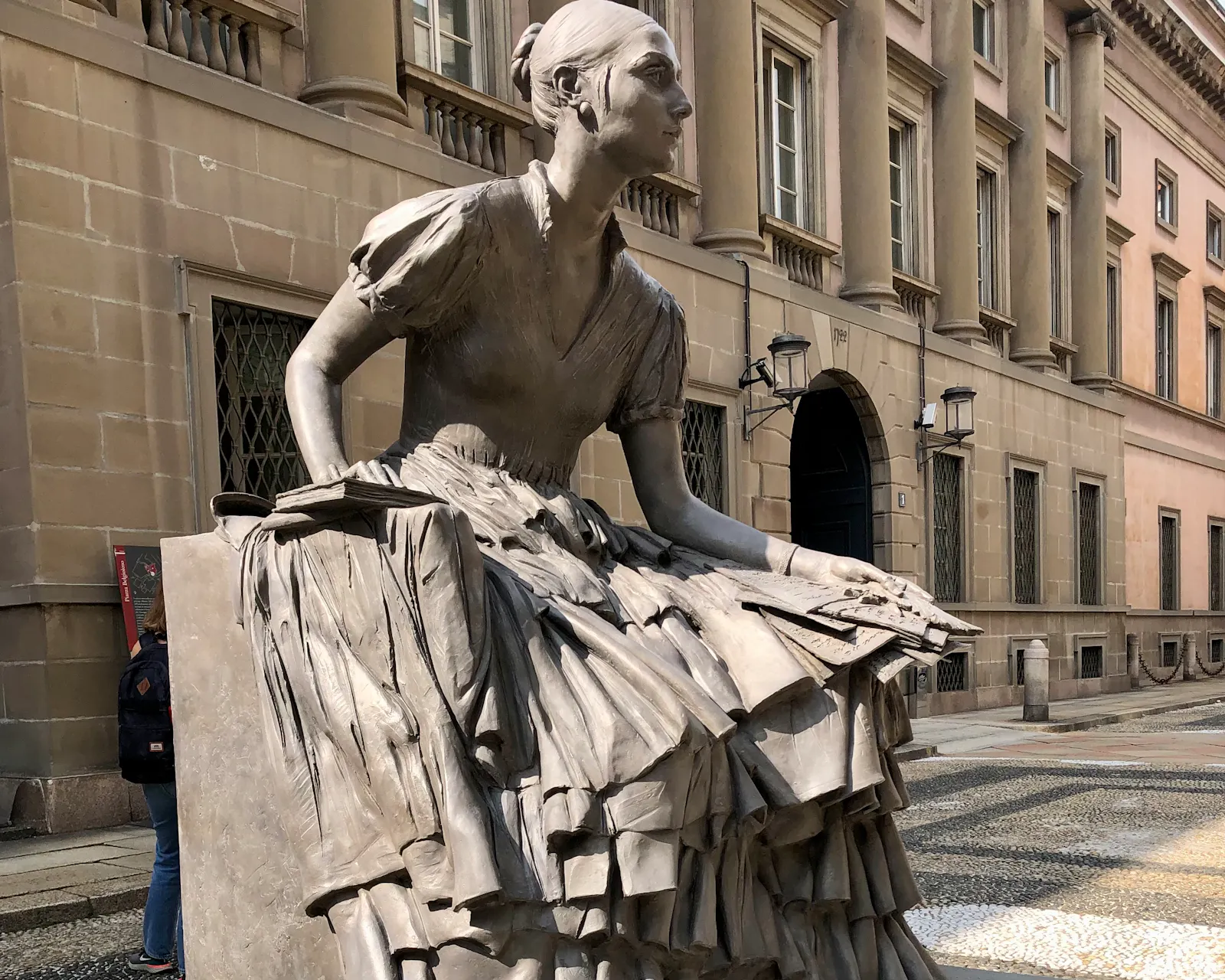 Statue von Cristina Trivulzio di Belgiojoso in Mailand