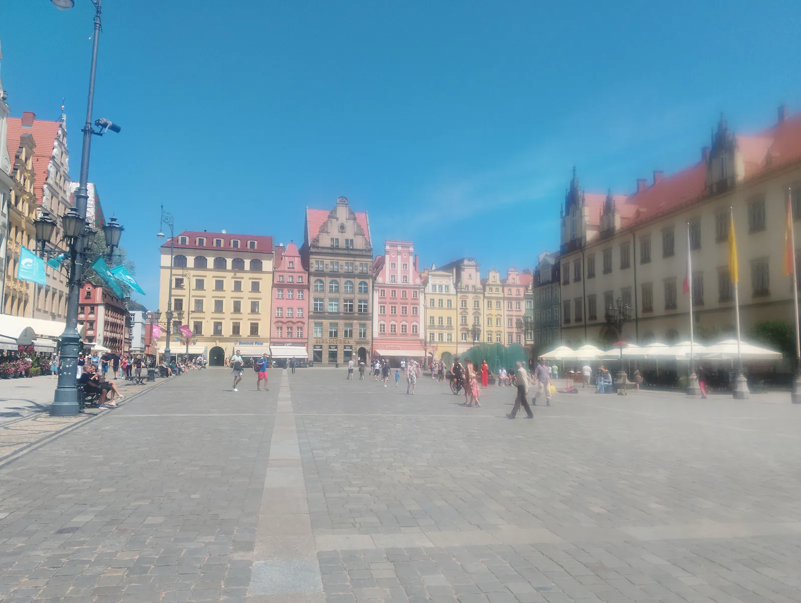 Innenstadt Breslaus. Was die hier zu suchen hat? Siehe PS // Foto: the little queer review / HMS