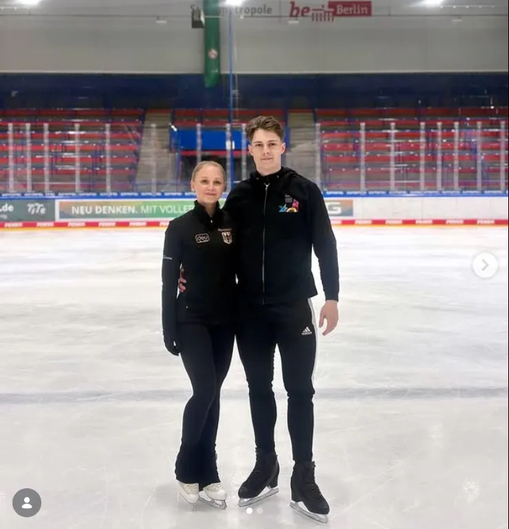 Julia Grabowski und Lukas Gneiding auf dem Eis