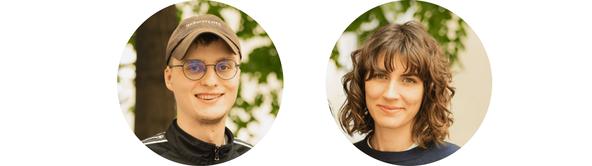 Auf den zwei Bildern sind Johannes Scheucher und Ramona Arzberger zu sehen, sie sind Journalist*innen beim inklusiven österreichischen Medium andererseits. Johannes trägt eine runde Brille und eine Kappe, Ramona hat schulterlange Locken.