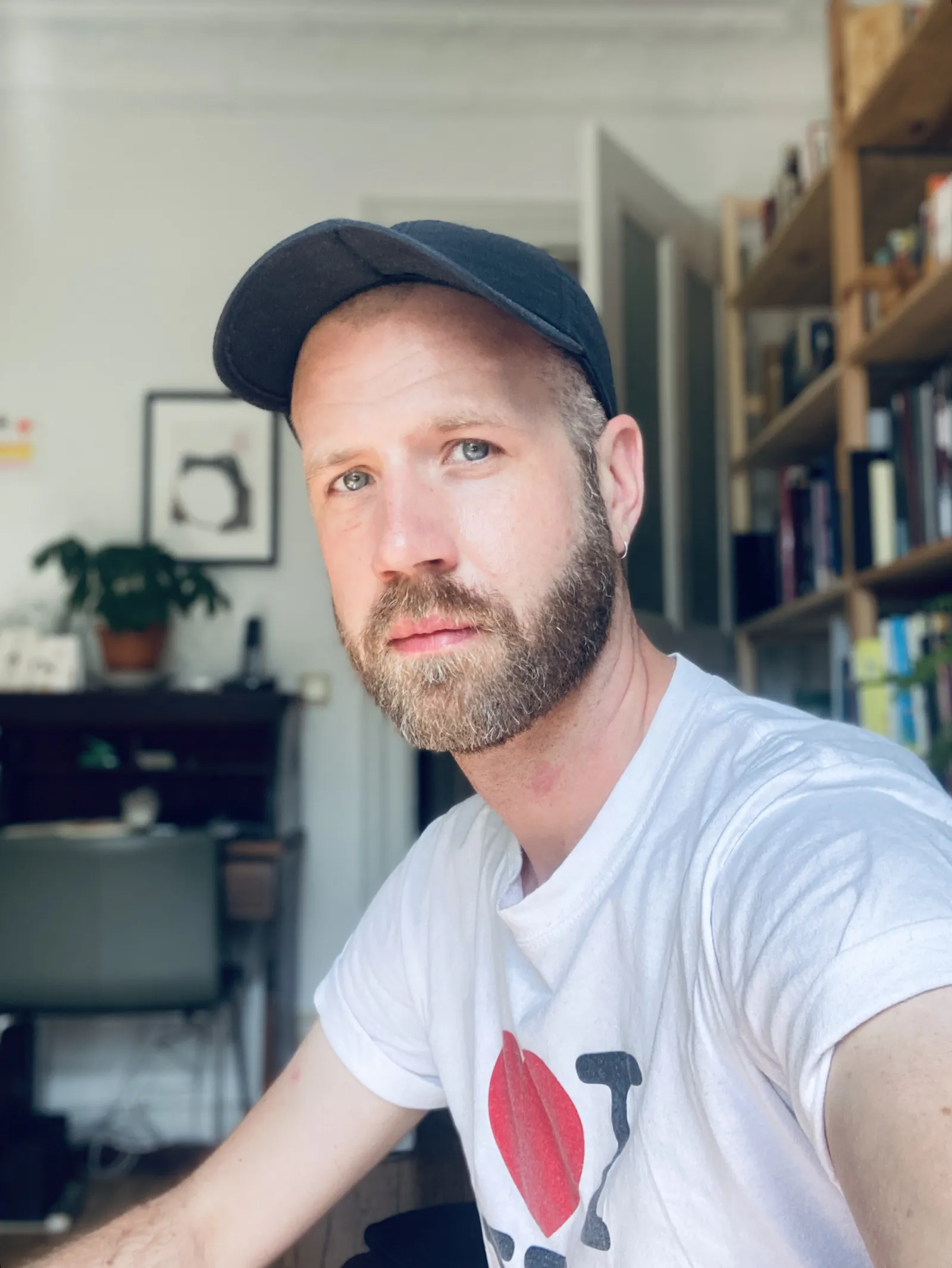 Porträt von Autor und Zeichner Jens Cornils