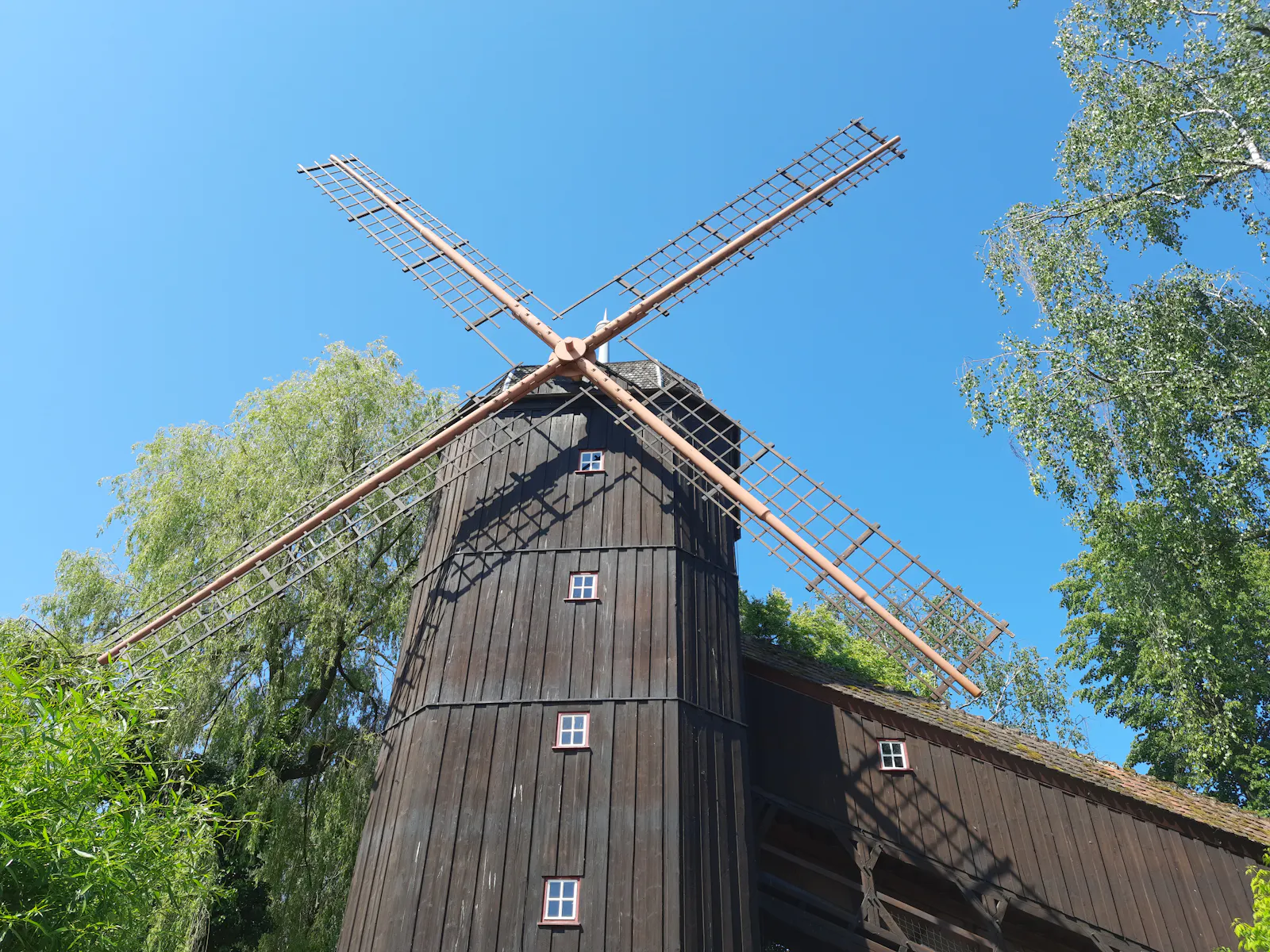 Die Altweibermühle im Erlebnispark Tripsdrill.