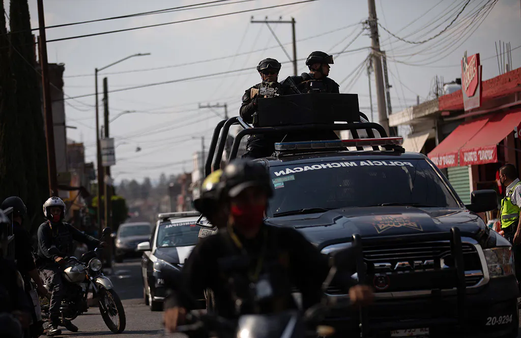 Schwer bewaffnete Polizeistreife in Mexiko.
