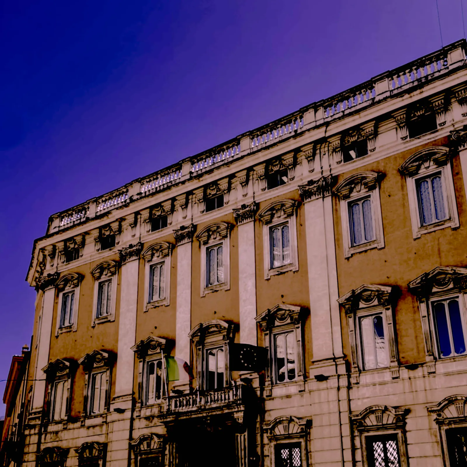 Der Palazzo Cenci-Bolognetti an der Piazza del Gesù in Rom, das Gebäude mit der ehemaligen Parteizentrale der früheren Partei Democrazia Cristiana (DC), der jahrzehntelang mächtigsten Kraft der Politik Italiens.