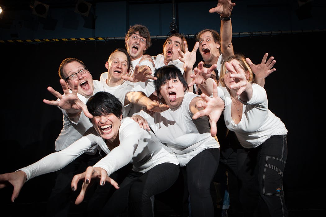 "Die Weißen und die Pinken" - Improtheater im Kulturwerk. Foto: Maik Balleyer/Kulturwerk