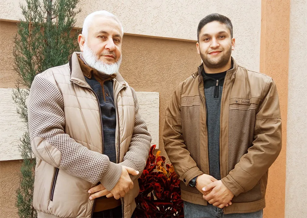 Hisham Mansour (rechts) mit seinem Vater Ayman Atiya Mansour.