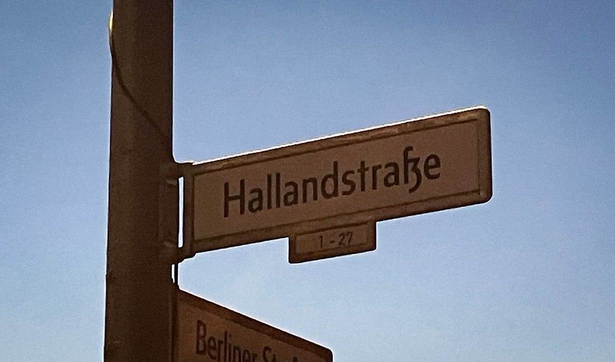 Schild „Hallandstraße“