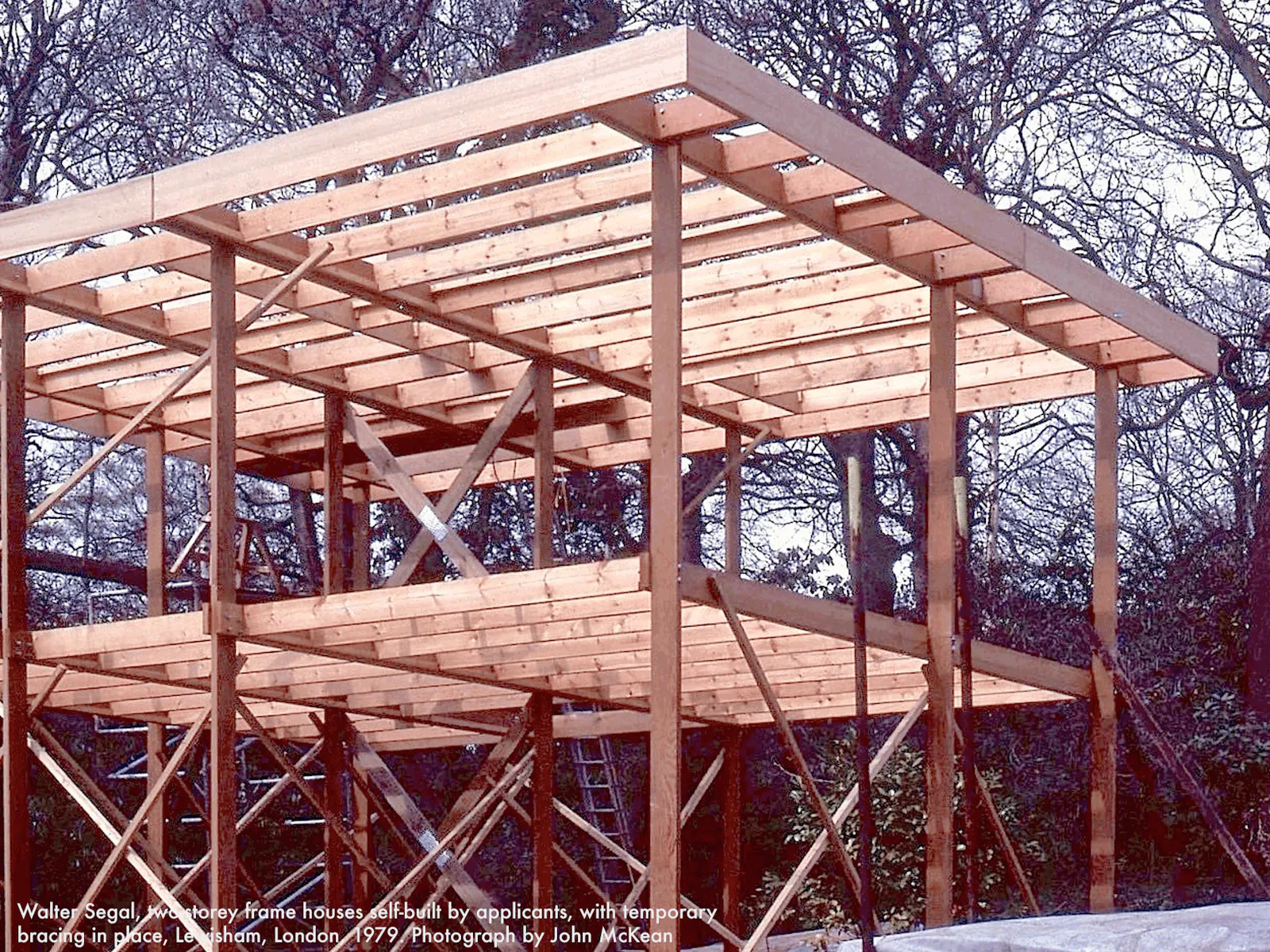 Selbst bauen statt kaufen: Die Self-Build-Bewegung und der Visionär Walter Segal
