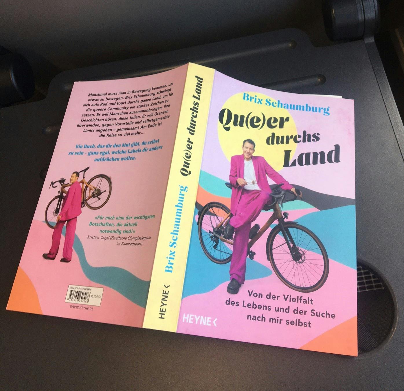 Zug Bahn Buchcover Queer durchs Land Brix Schaumburg