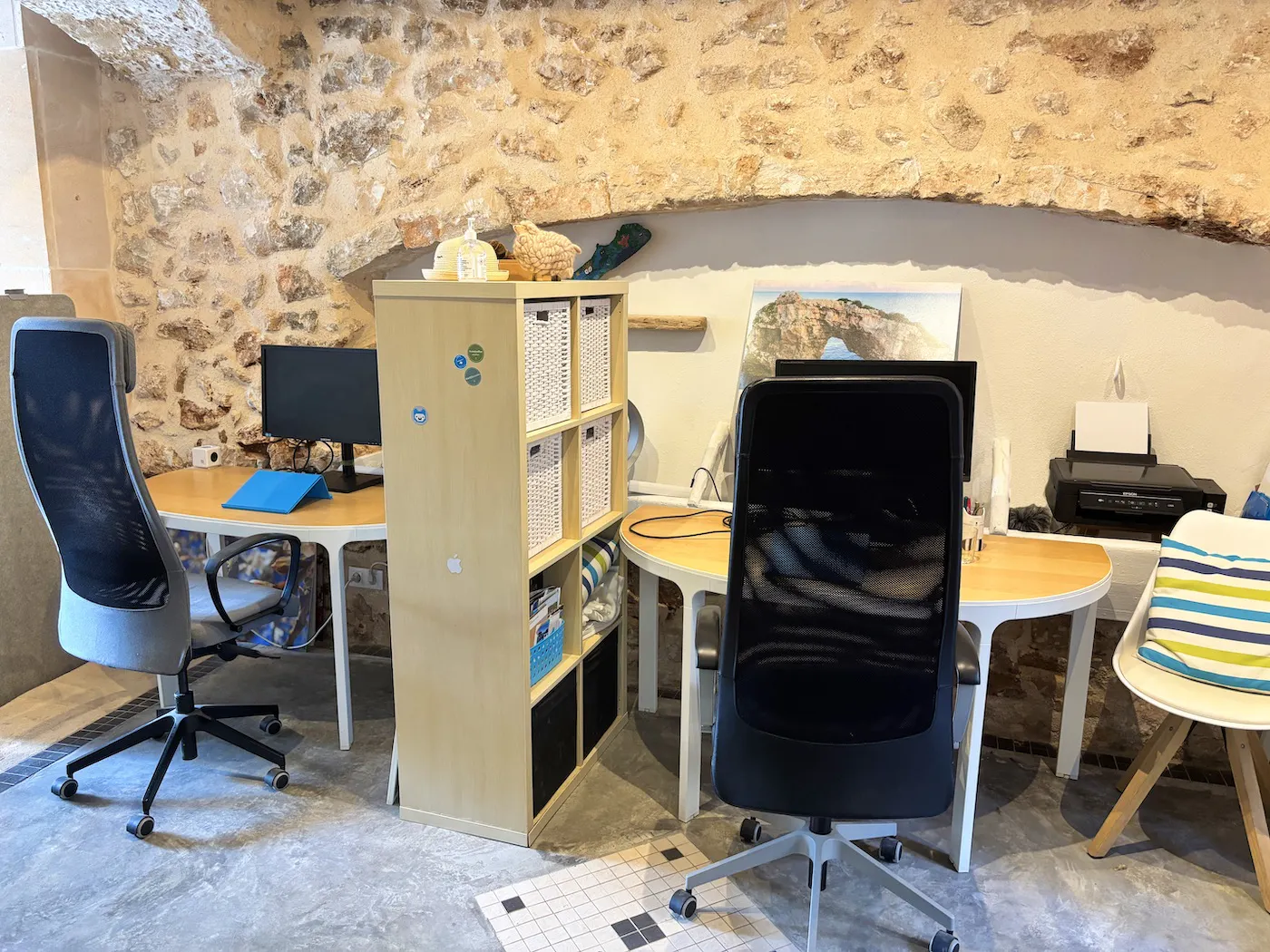 Coworking Rayaworx in Santanyí - Arbeitsplätze an der früheren Eselsraufe