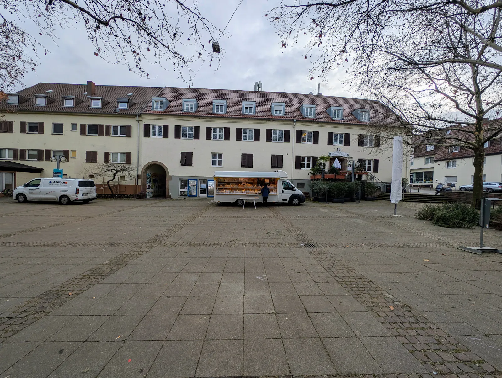 Einsam auf dem Schmalzmarkt: der Käsewagen von Jürgen Borchardt. Foto: Jürgen Brand