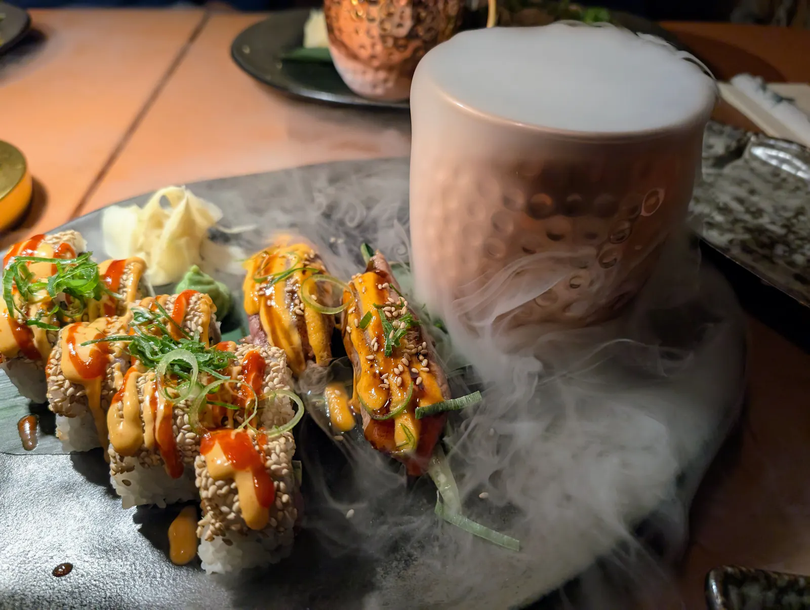 Leckere Sushi und ein bisschen Show dazu - das neue Keisari in Gablenberg. Foto: Jürgen Brand