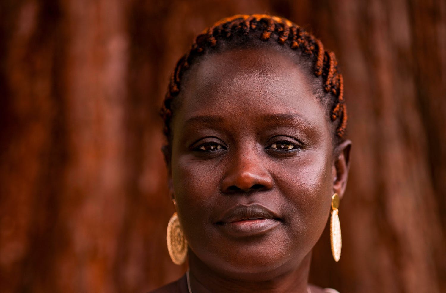 What if the dead never truly leave? In „Edo’s Souls“,  South Sudanese writer Stella Gaitano weaves family history, civil war, migration, memory, and women’s lives into a powerful polyphonic novel where ghosts linger, trauma echoes across generations, and survival becomes an act of storytelling.
A poetic, politically sharp, and deeply human masterpiece that illuminates the past to better understand the present Sudan...
(Available in Arabic, English, French, German & Spanish)