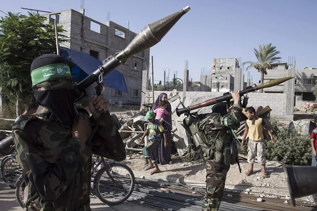Hamas-Kämpfer mit RPG